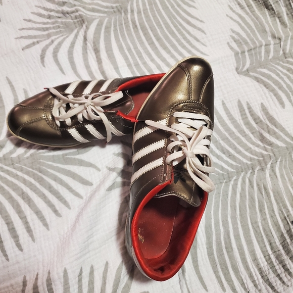 Size 7 - Picture 2 of 2